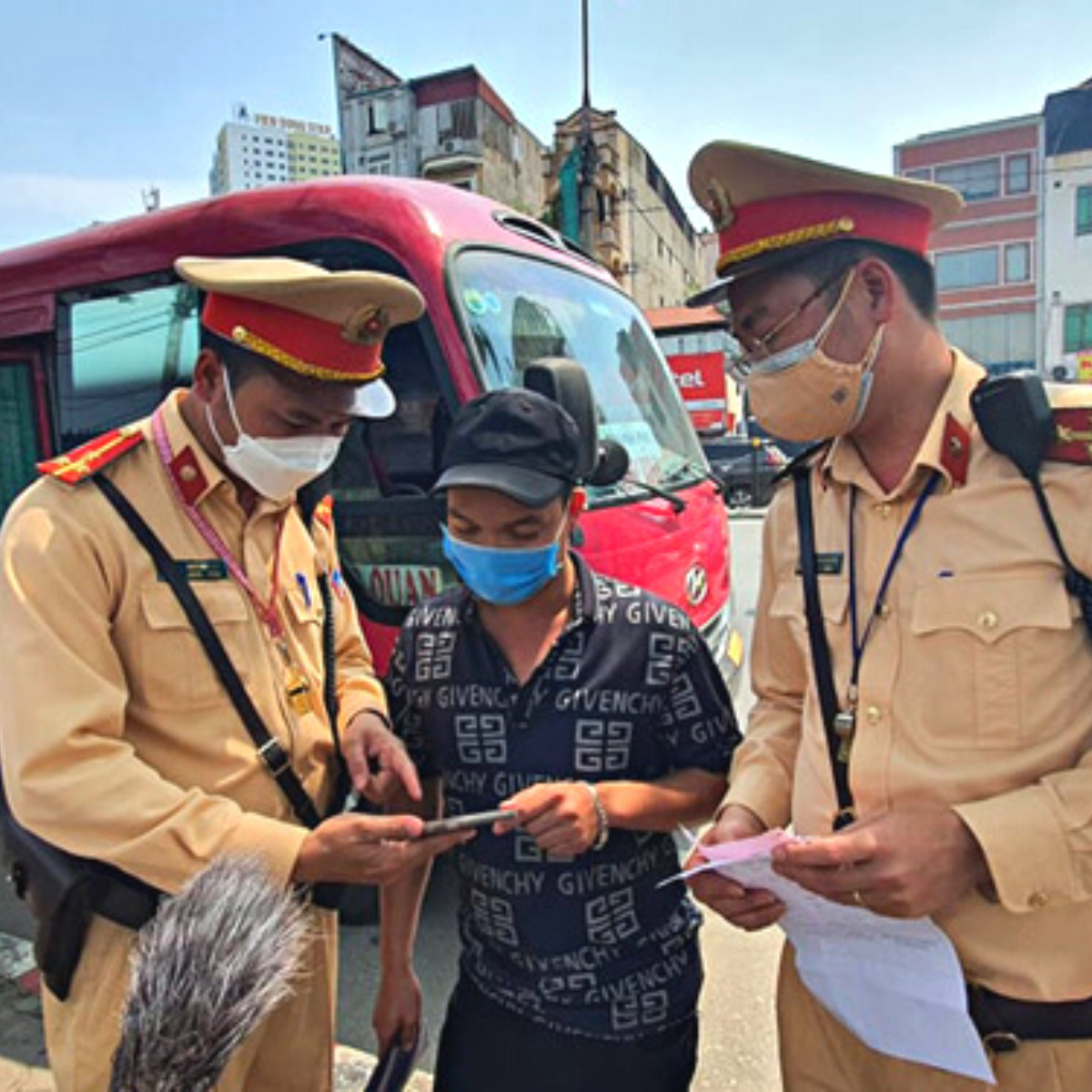 Khung hình phạt gây tai nạn giao thông tại Việt Nam như thế nào?