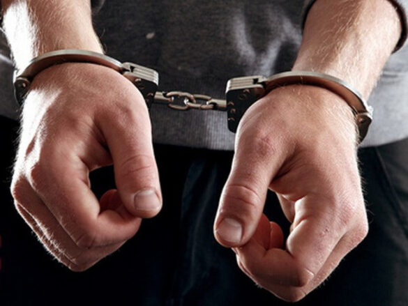 Bắt giữ người vào ban đêm có được hay không?