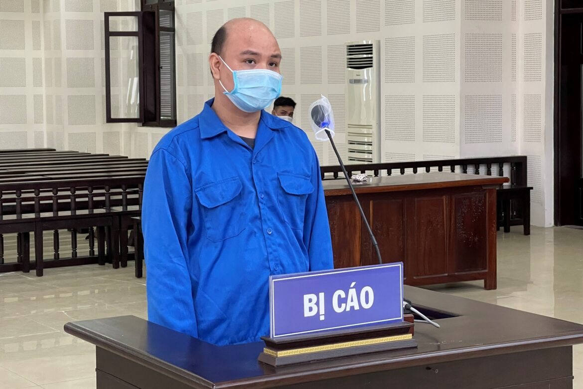 Bán ma túy trong nhà vệ sinh quán Bar bị xử phạt bao nhiêu năm tù