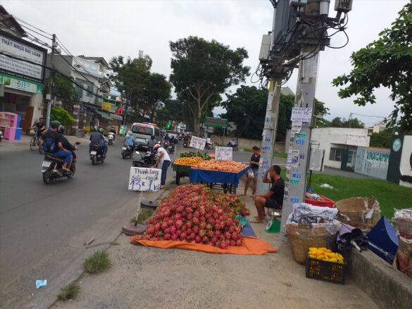 Sử dụng trái phép lòng đường đô thị để họp chợ bị xử lý thế nào?