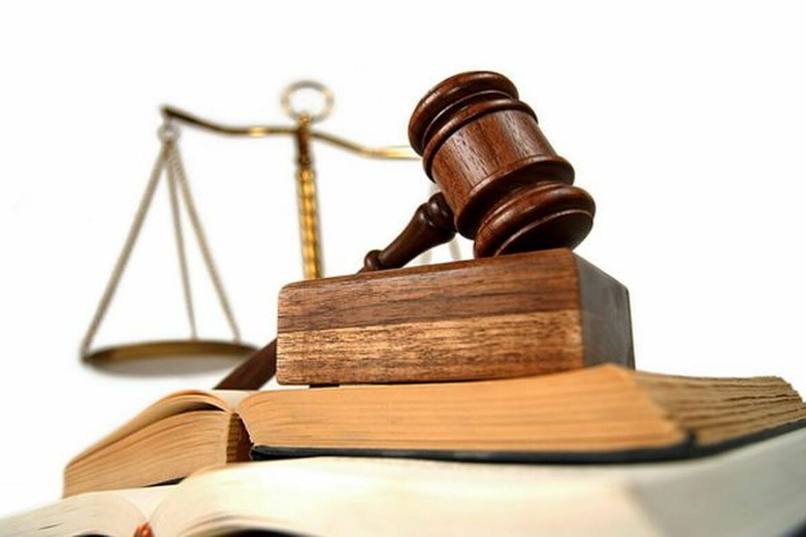 Vi phạm pháp luật là gì?