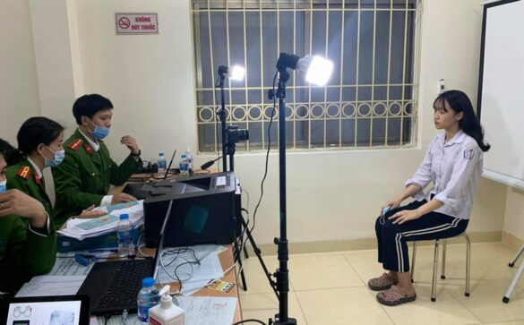 Làm căn cước công dân mặc áo gì