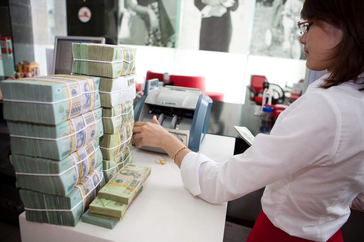 Thất nghiệp không trả được nợ, bị ngân hàng kiện có phải đi tù