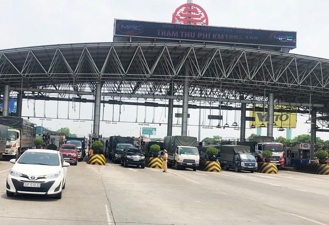 Cấm xe cá nhân ra vào hà nội