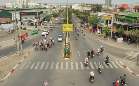 Luật rẽ trái qua ngã tư