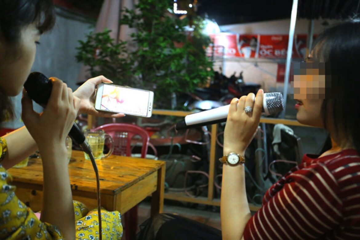 Mẫu đơn khiếu nại hàng xóm hát karaoke làm ồn mới 2022