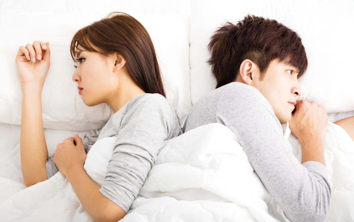 Chồng ngoại tình khi vợ nuôi con nhỏ Chồng ngoại tình khi vợ nuôi con nhỏ