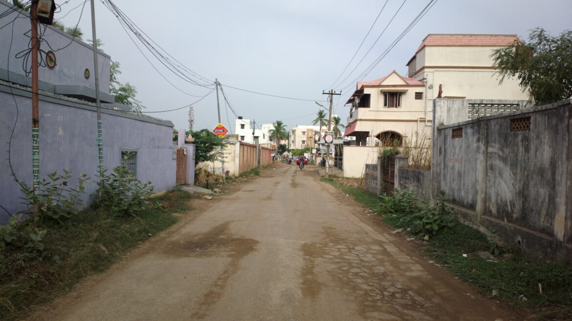 Có nên mua đất dưới đường dây điện