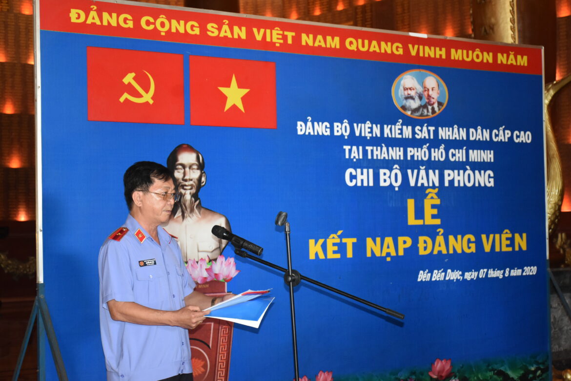 Kỷ luật đảng viên quan hệ bất chính