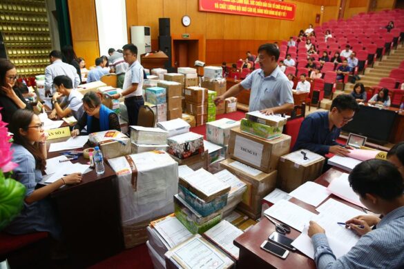 Tổ thẩm định kế hoạch lựa chọn nhà thầu bao gồm những ai?