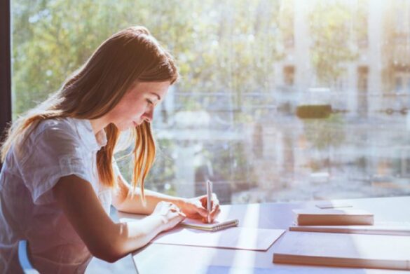 Có được đặt tên cho tác phẩm dịch hay không