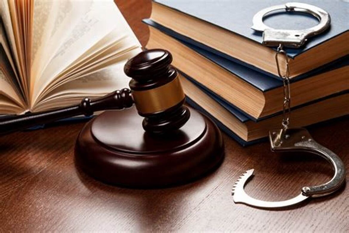 Điều tra viên hình sự có cần trình độ đại học không QĐ mới 2022