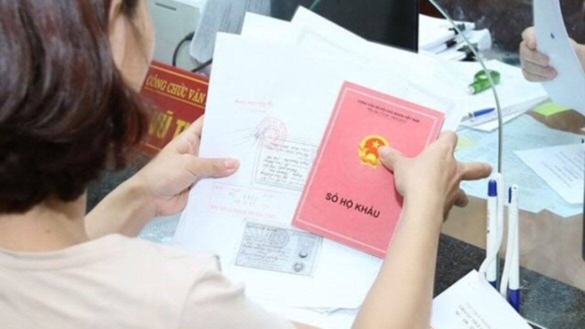 Hướng dẫn cách chuyển khẩu vợ theo chồng theo quy định 2022 Hướng dẫn cách chuyển khẩu vợ theo chồng theo quy định 2022