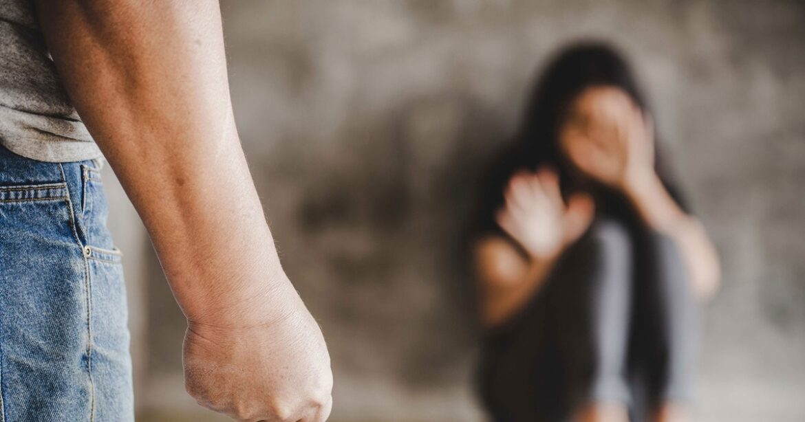 Khởi kiện bạo lực gia đình như thế nào