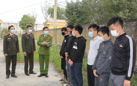 Đánh bài ăn tiền dịp Tết bị xử phạt như thế nào?