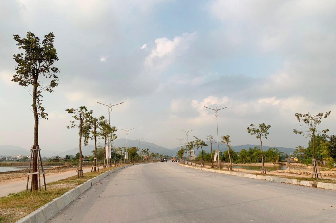 Giá đền bù đất làm đường