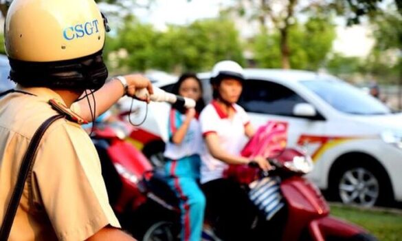 Quy định xử phạt người đội mũ bảo hiểm không chất lượng năm 2023