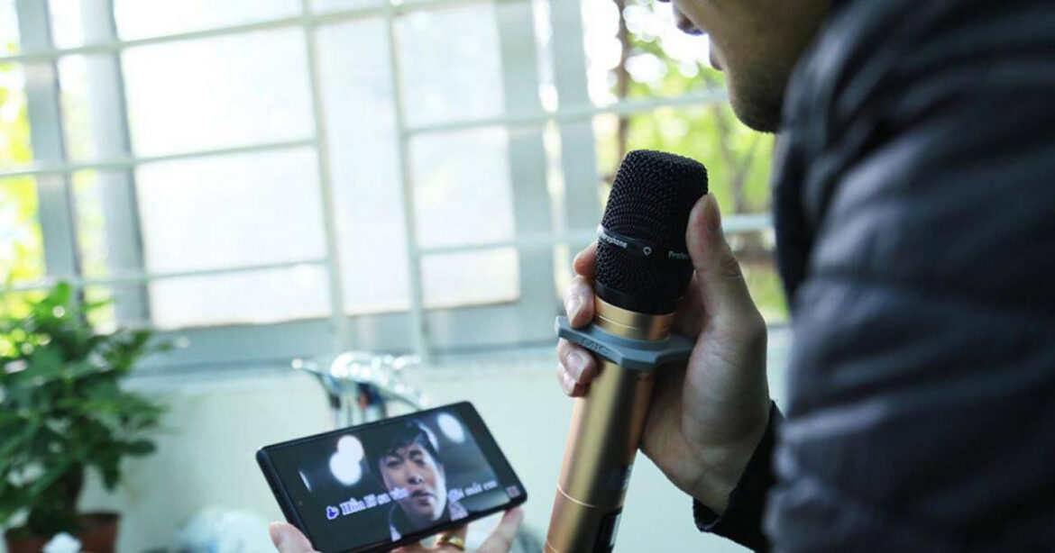 Hàng xóm hát karaoke bị đâm chết Hàng xóm hát karaoke bị đâm chết