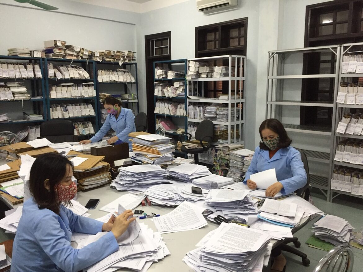 Trách nhiệm lưu trữ hồ sơ địa chính quy định như thế nào?