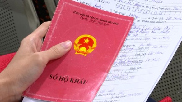 Thủ tục nhập hộ khẩu cho con muộn có bị phạt không?