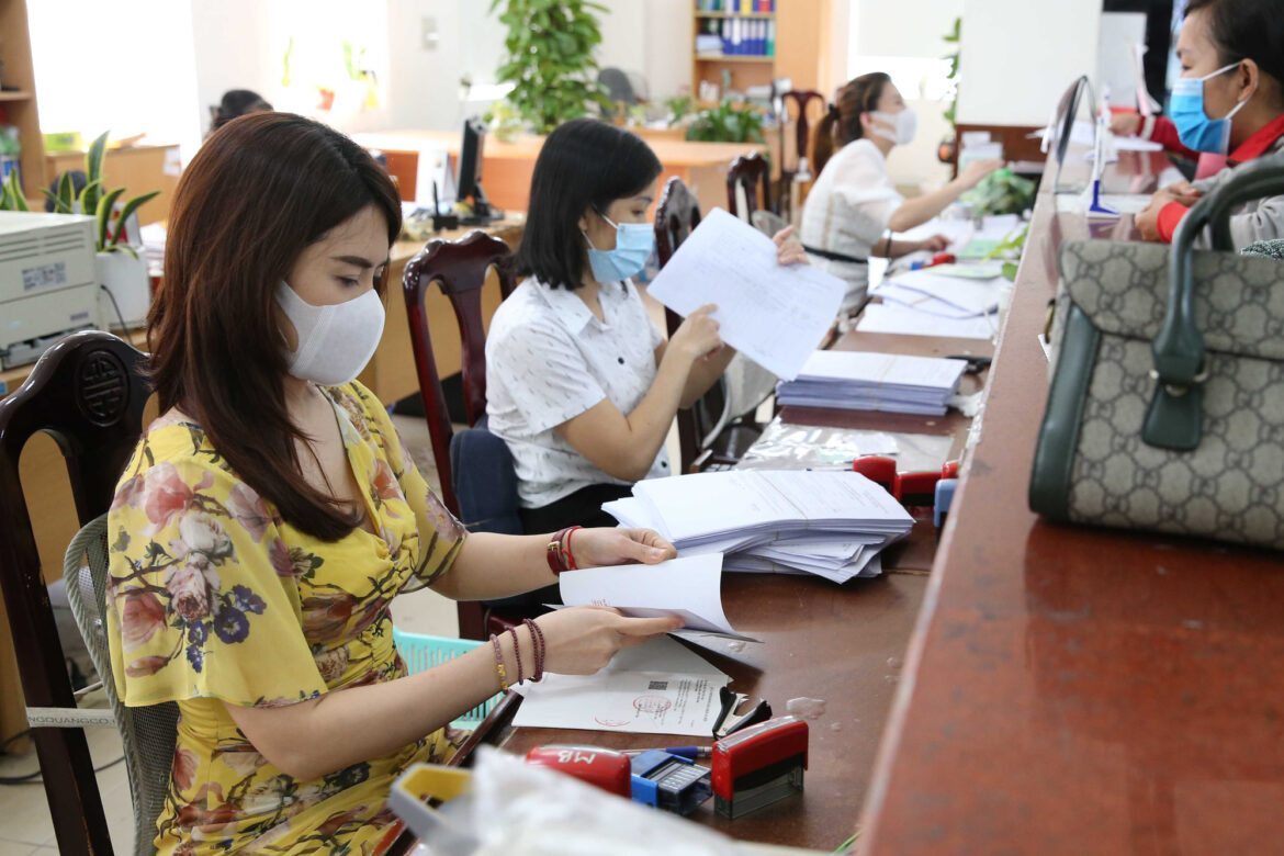 thủ tục chuyển từ công chức sang viên chức